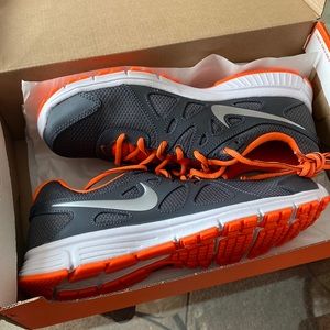 Nike Revolution 2 - Men’s size 7.5, dark gray/orange/white